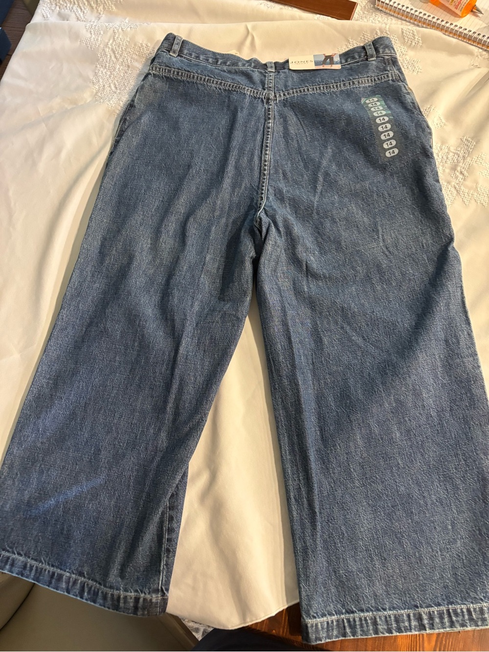 NWT Jones New York size 14 Wide Leg Blue Denim Cropped Jeans